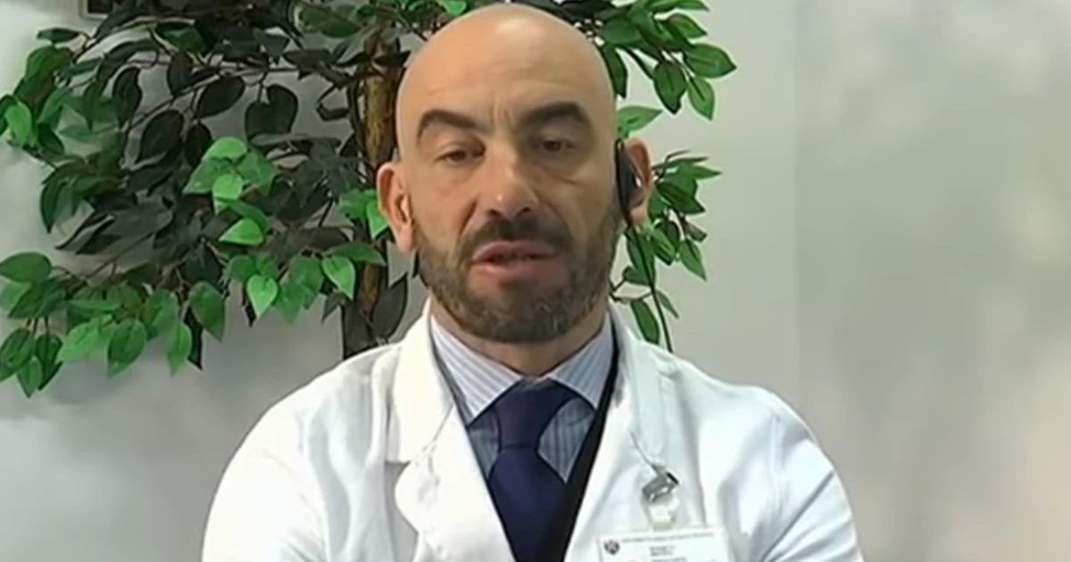 Coronavirus, l'infettivologo Bassetti: "La malattia presenta un bivio dopo 5-7 giorni, cosa succede ai pazienti"