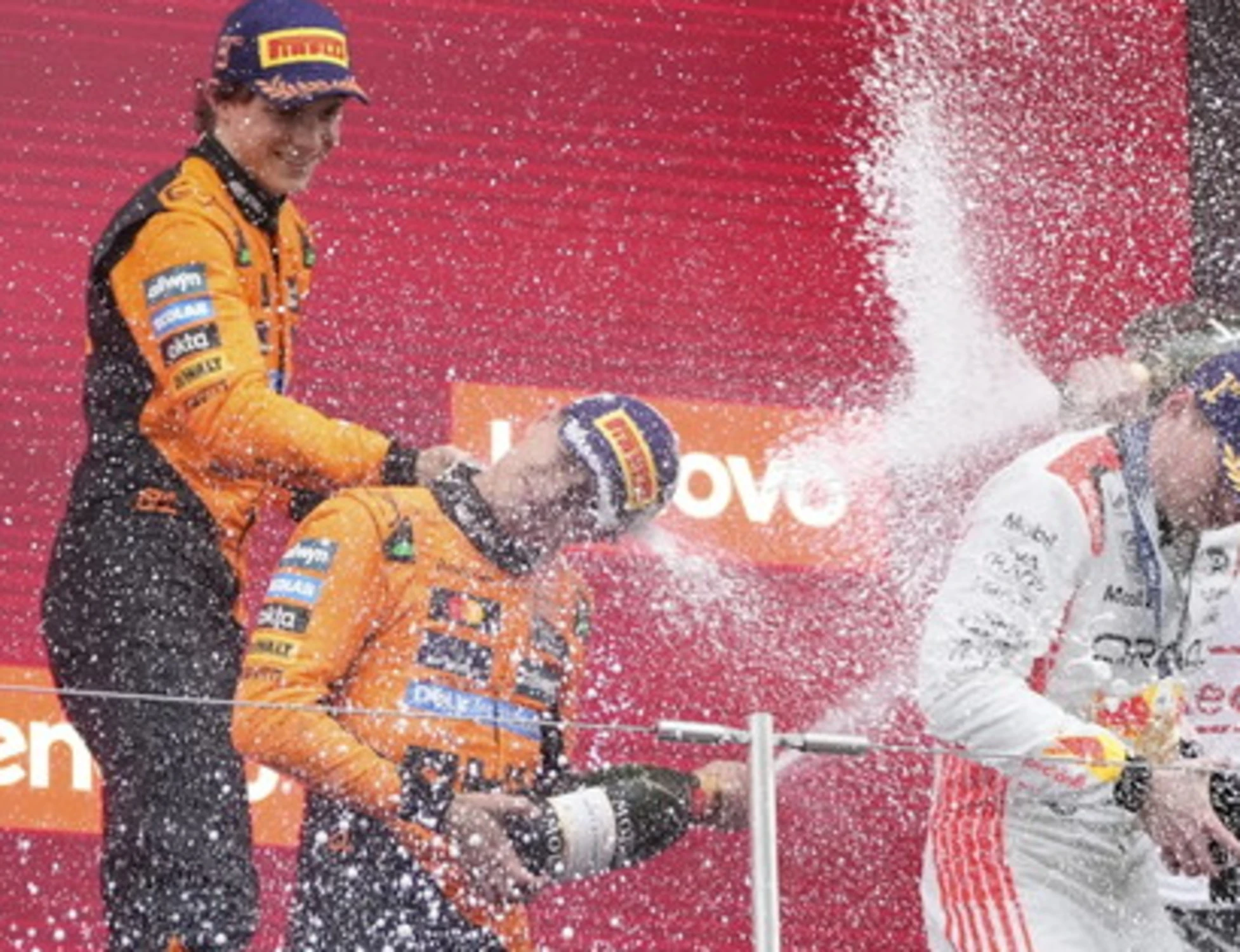 Gp d'Australia, Norris finalmente all'altezza e Sainz si gode la gara da spettatore: le pagelle