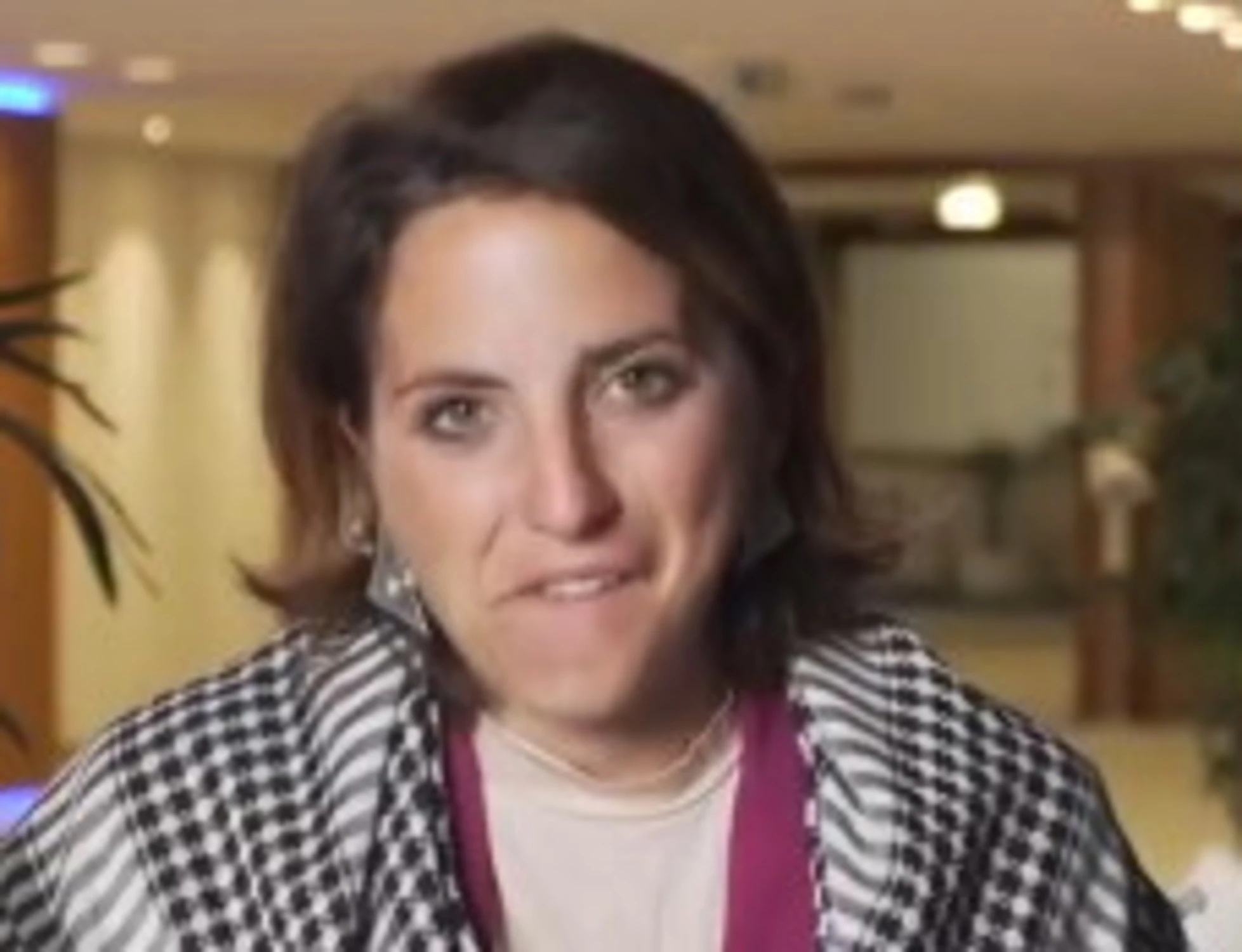 Benedetta Scuderi, altra figuraccia a Quarta Repubblica: "Quei numeri dove li ha presi?"