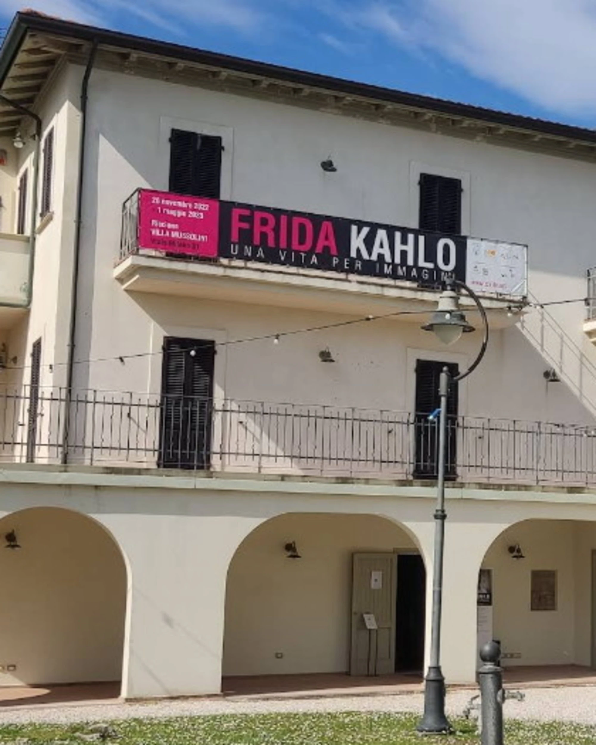 Riccione, Anpi e Pd vogliono cambiare nome a Villa Mussolini: ma 20 anni fa...