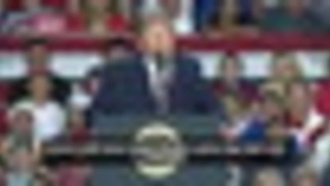 Trump torna a promettere 5.000 dollari a ogni cittadino americano