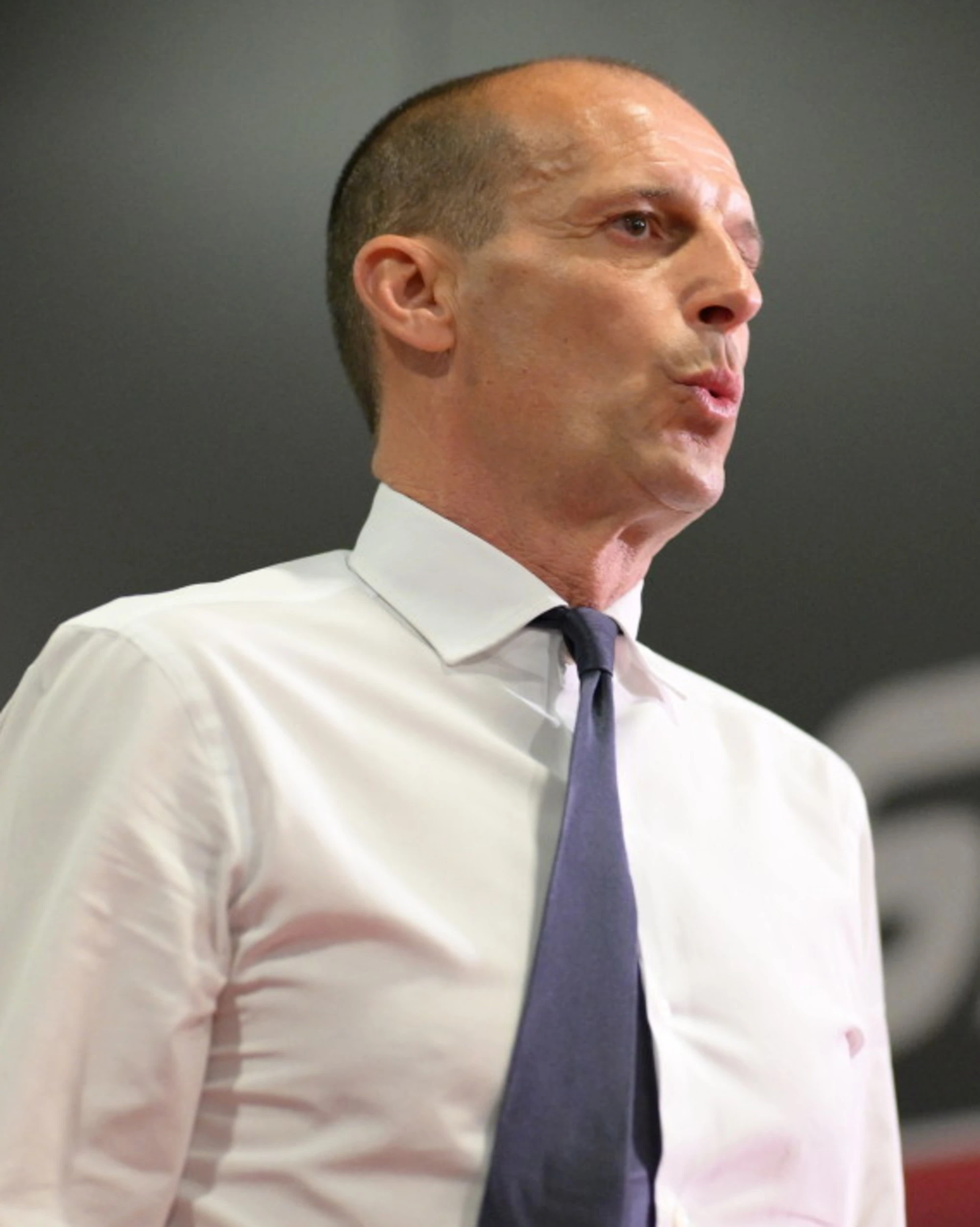 Allegri smonta il Milan: come stravolgerà la squadra