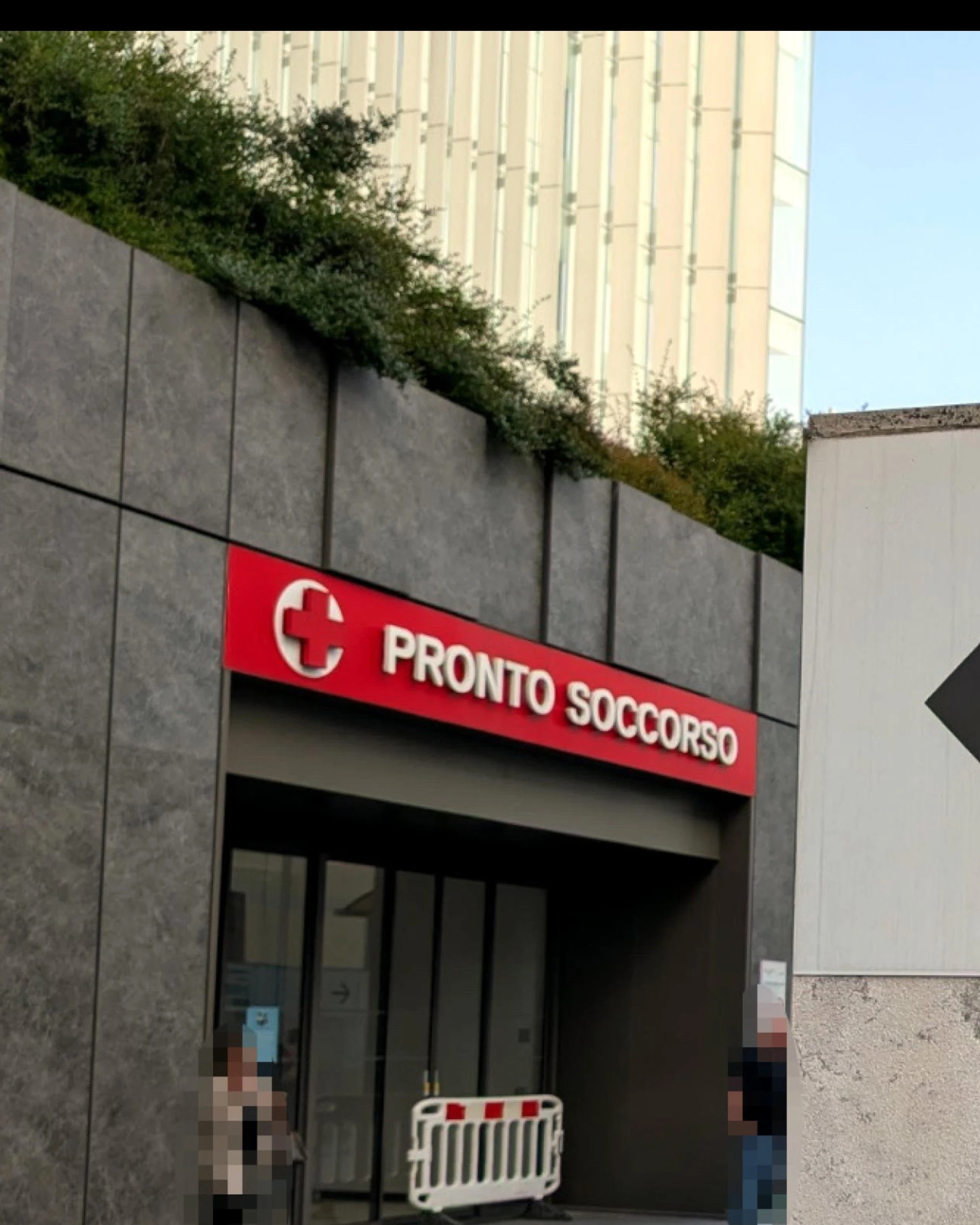 Catania, sconcerto in ospedale: cosa le tirano fuori dall'orecchio
