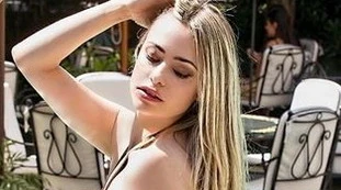 Martina Stella in bikini, l'ex lolita del cinema italiano è cresciuta: sua la foto più "bollente" di quest'estate?