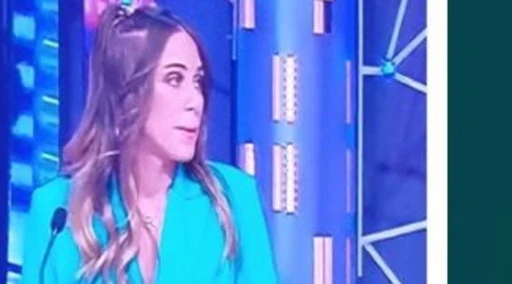 Affari Tuoi, delirio social per la pacchista: "Spostate la Capitale a Trento!"