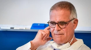Alberto Zangrillo controcorrente: "Perché il coronavirus in Lombardia non è un'emergenza"