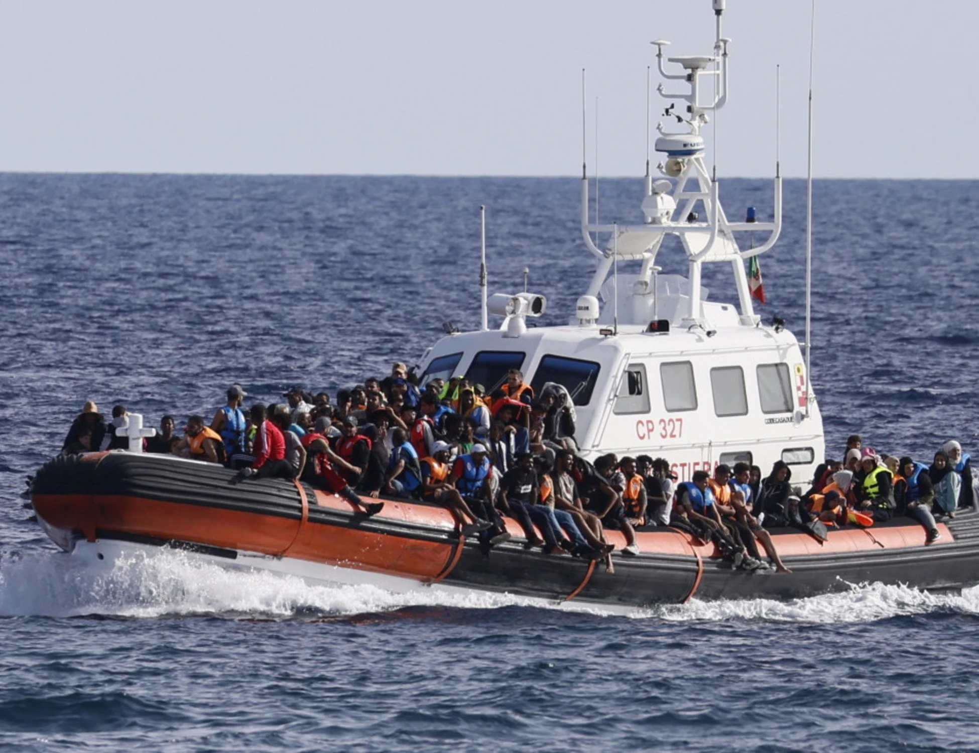 Benevento, "migranti come bancomat". FdI inchioda la sinistra: come usavano i soldi