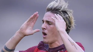Nicolò Zaniolo infortunato? Si "consola" così, voci fuori controllo: una delle donne più belle d'Italia