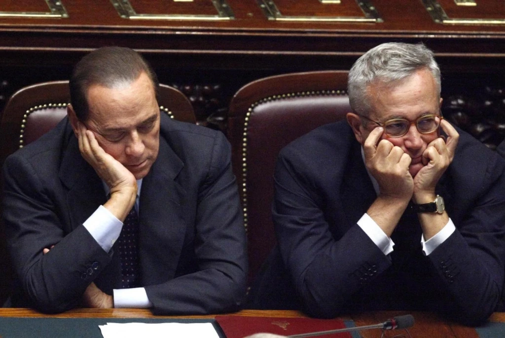 Patto Pdl-Lega, veleni e battutine tra Berlusconi e Tremonti