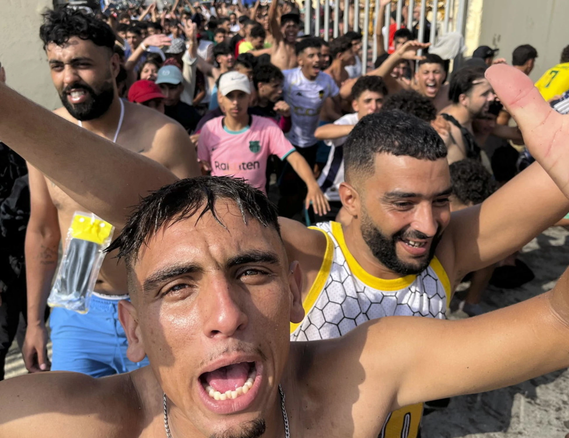 Ceuta, Meloni sospende Schengen e la sinistra insorge: una battaglia dopo l'invasione