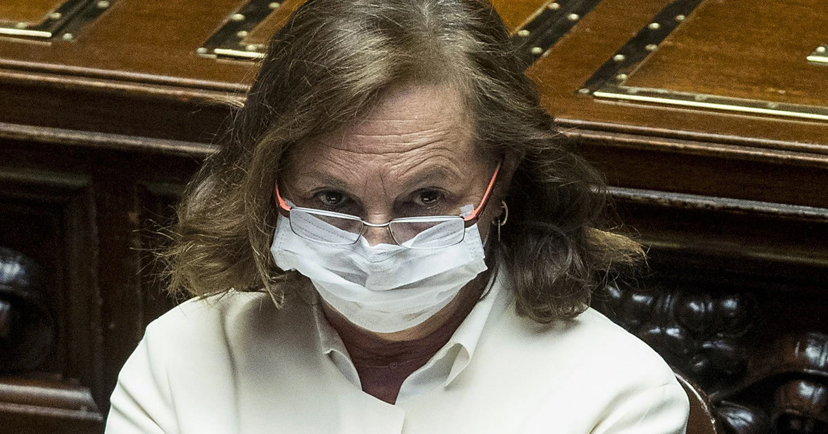 Luciana Lamorgese, voci sul rimpasto: al ministero dell'Interno Nicola Zingaretti? Timori per il dossier-immigrazione