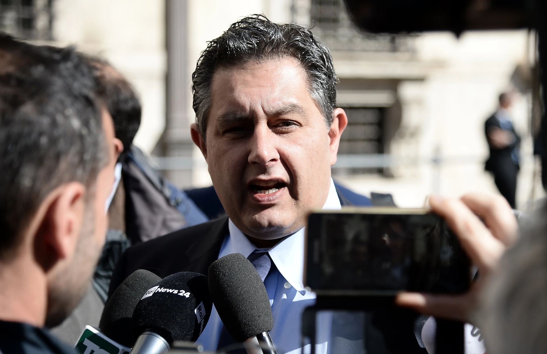 Giovanni Toti, il piano per sciogliere Forza Italia e Fratelli d'Italia: "Con Salvini alleato, non subalterno"