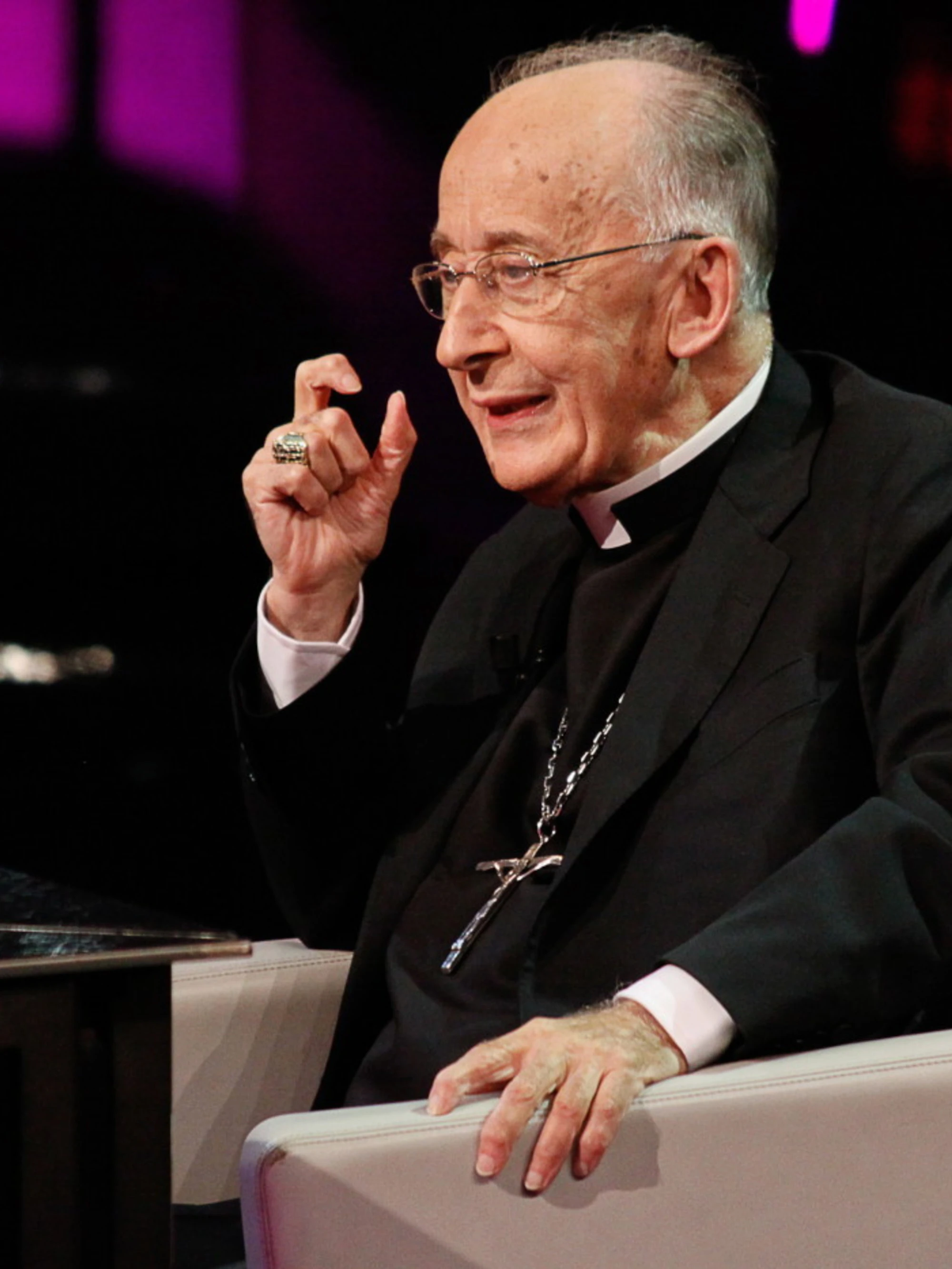 Cardinal Ruini loda Giorgia Meloni: crisi di orticaria tra i cattolici rossi
