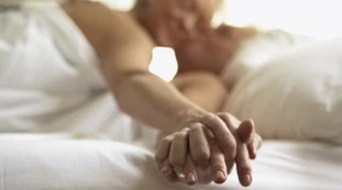 Marito e moglie non fanno più sesso da 5 anni: "Come mi ha sorpreso lei un giorno". Roba piccante