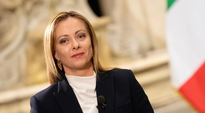 Sallusti, "la sinistra non capisce un c****": 100 giorni-Meloni, gufi zittiti