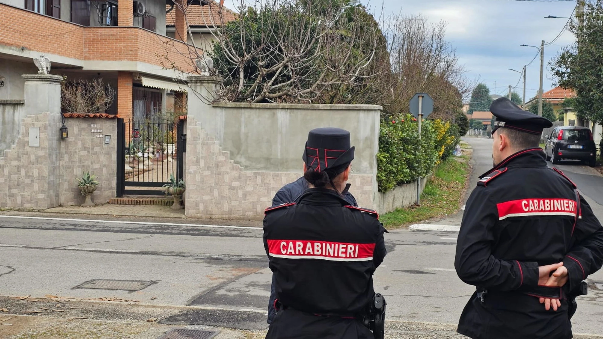 Varese, rom tenta rapina: il padrone di casa lo uccide. Caos in ospedale