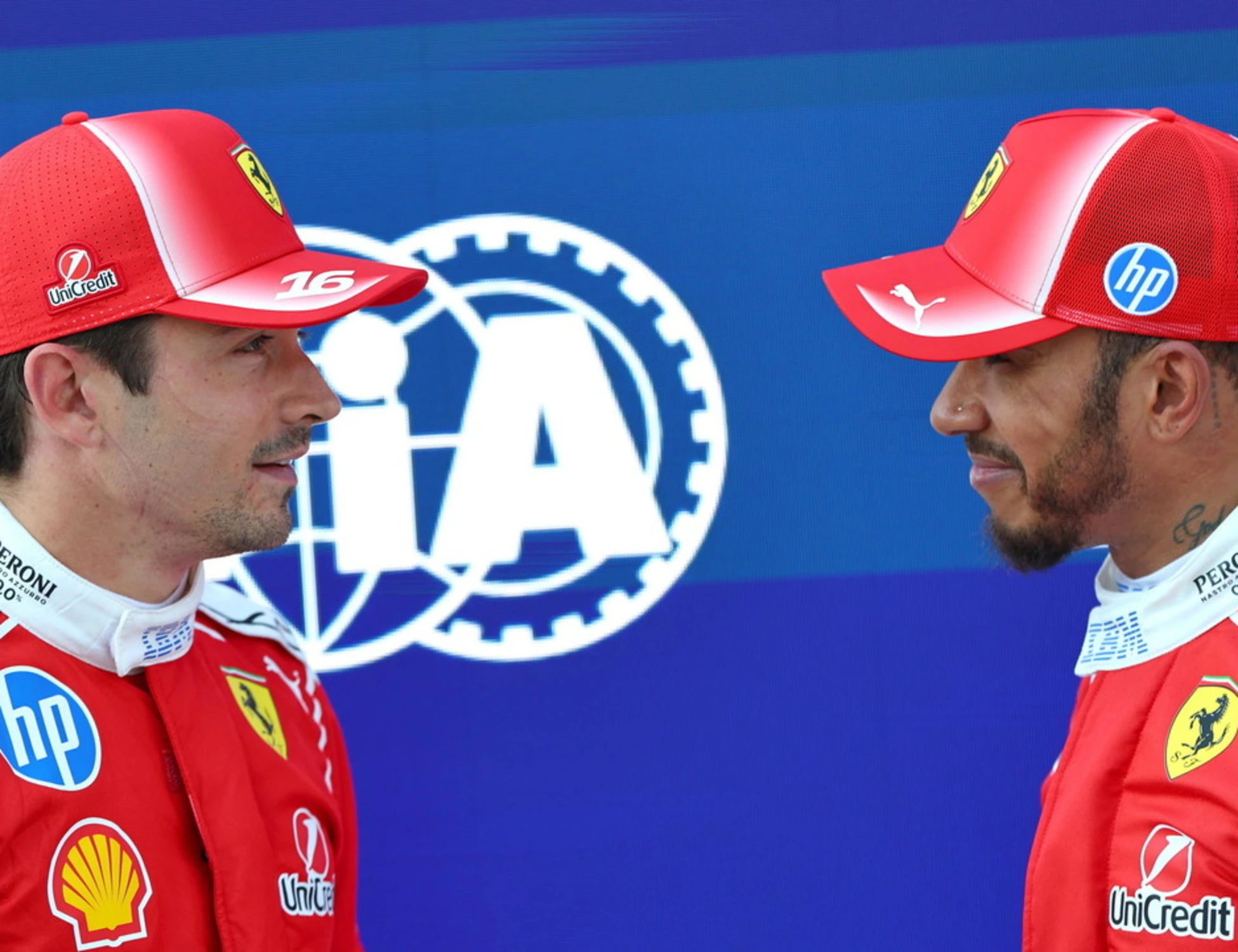 Gp d'Inghilterra, dominio Ferrari: vince Leclerc, terzo Hamilton. E Kimi...