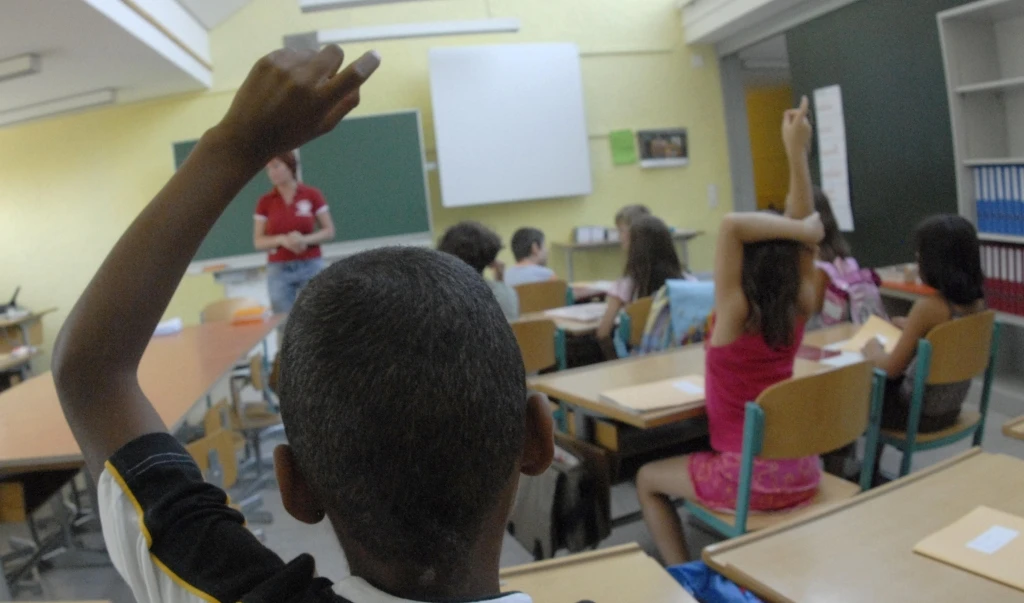 I bambini sono più asinise c'è uno straniero in classe