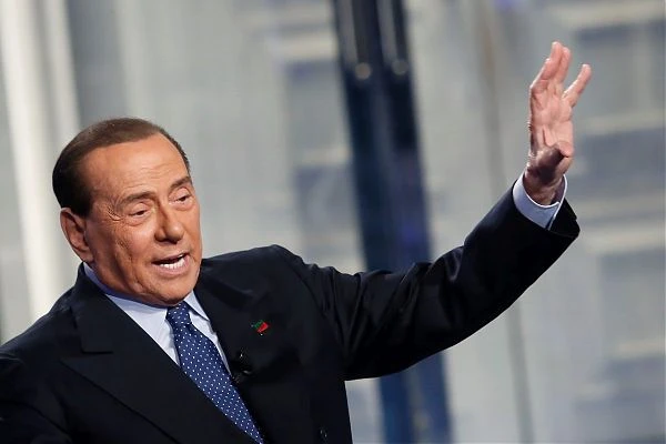 BERLUSCONI "IL 19 OTTOBRE ANCH'IO IN PIAZZA PER LA LIBERTÀ"