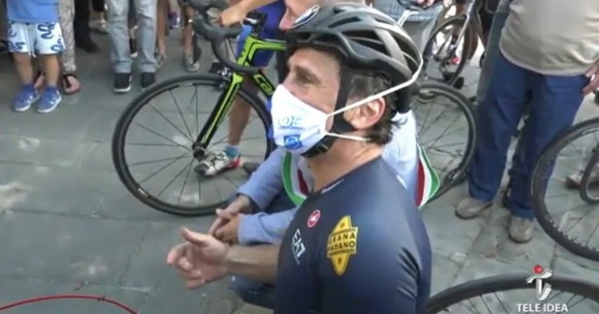 Alex Zanardi, il ciclista che era dietro di lui: "Cosa ho visto", due drammatiche ipotesi