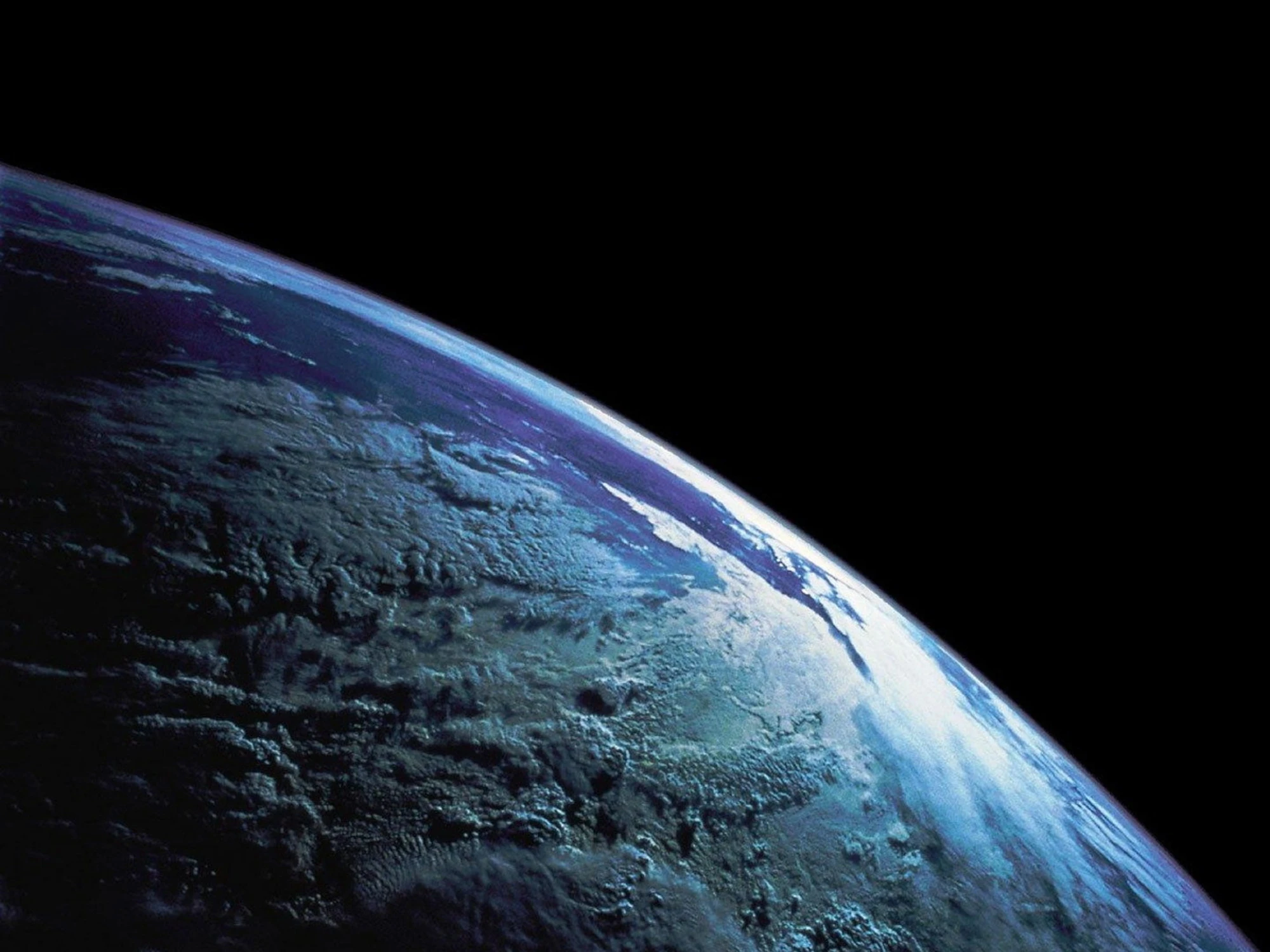 Satelliti, AI e generazione solare: lo spazio, nuova frontiera dell'energia