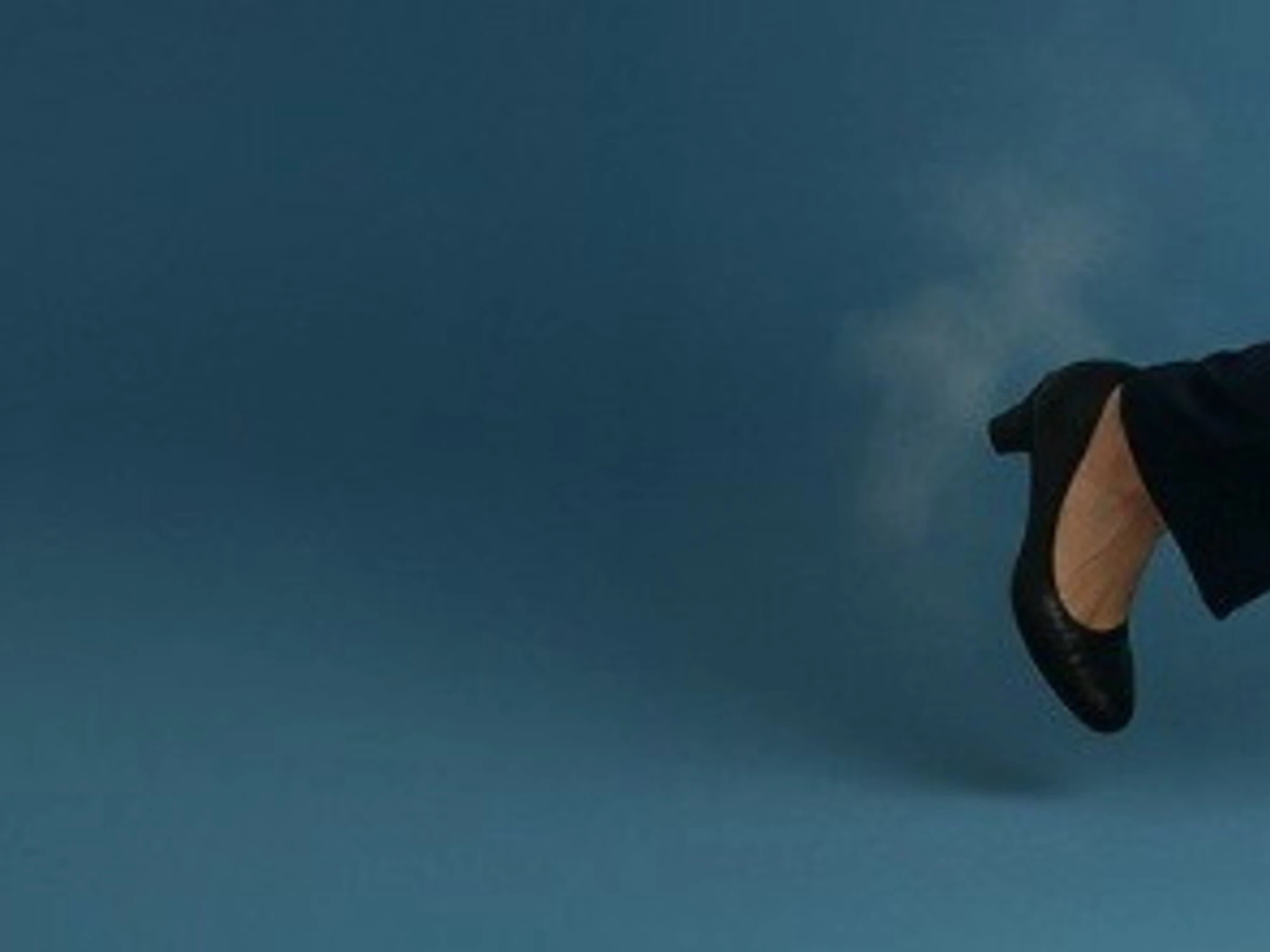 FdI ridicolizza Elly Schlein in fuga: basta questa foto