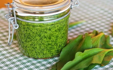 Apologia del pesto (e una variazione sul tema)
