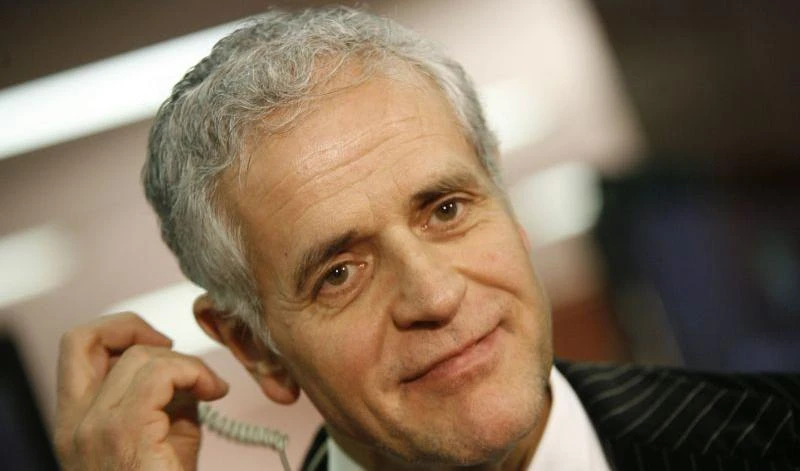 Formigoni si sente Gesù, Avvenire lo manda al diavolo