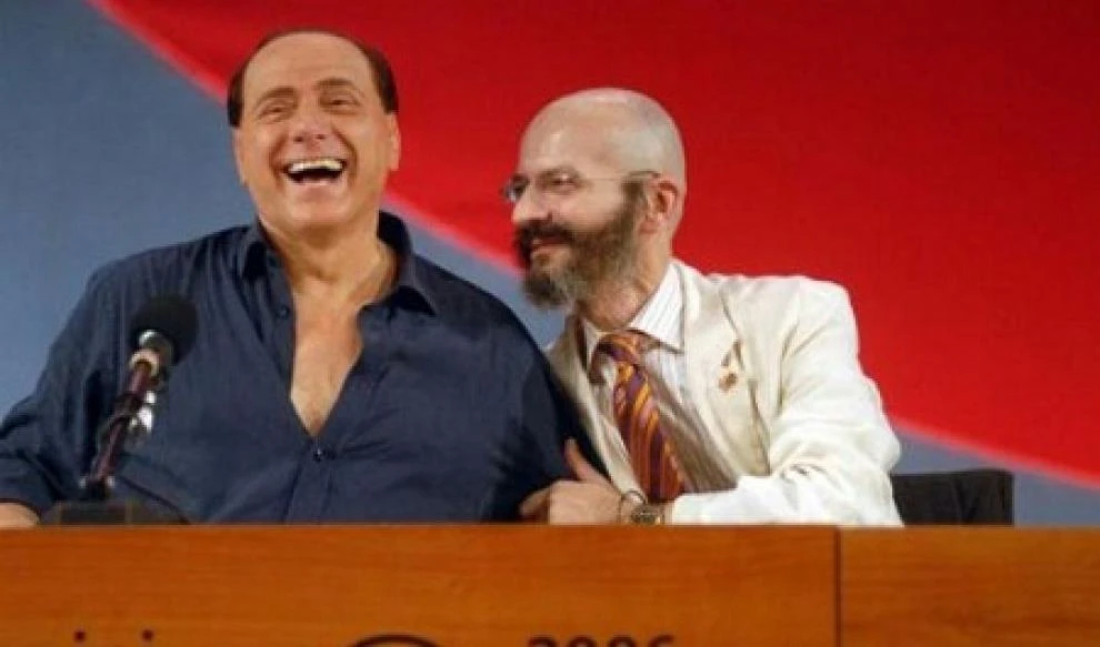 Giannino a Berlusconi: "Tu ormai sei solo un clown". E a Maroni: "Molla il Cav"