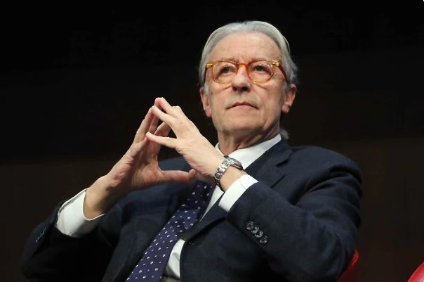 Vittorio Feltri: "Onore a Bersani, ultimo liberale fatto fuori dal Pd"