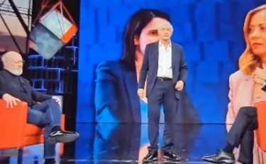 Bignami fa impazzire Bonaccini, gelo da Giletti: "Poi è arrivata Elly"