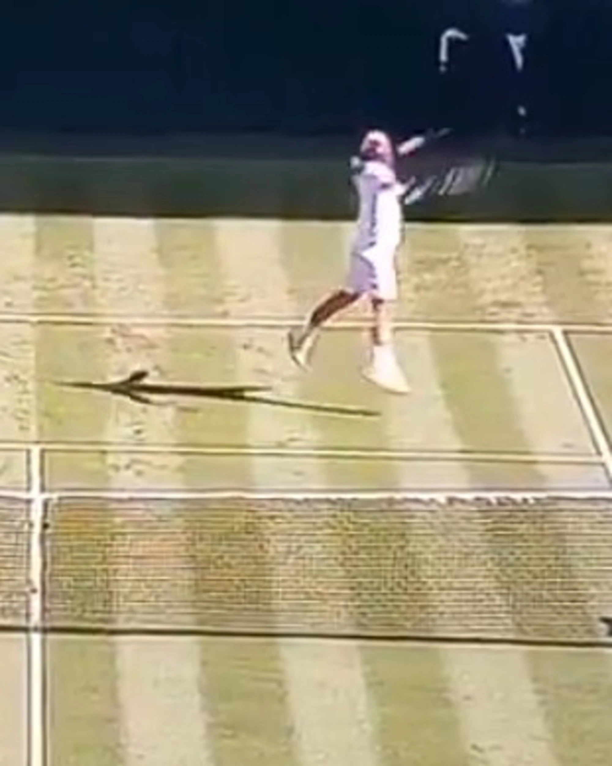 Wimbledon, Fognini sfiora il miracolo: il colpo che fa impazzire Alcaraz