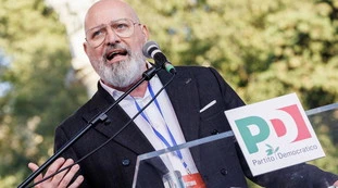 Atreju, Bonaccini come Schlein: "Scappa Meloni, giusto non andare"