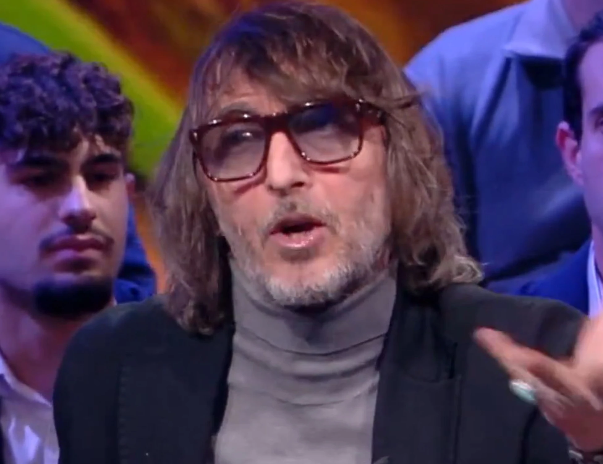 Dritto e Rovescio, "ma non rompere le palle!": caso-Piantedosi, Cruciani asfalta Benifei