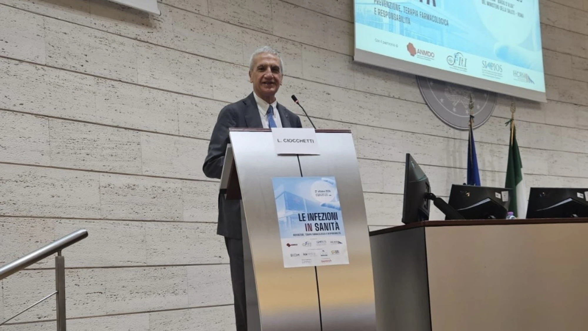 Le infezioni in sanità: mezzo milione di casi l’anno, al Ministero della Salute il confronto su prevenzione 