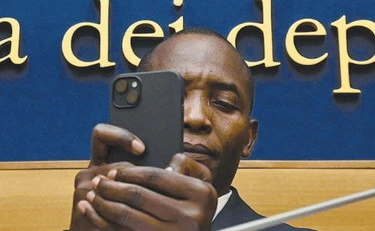 Zaki e Soumahoro, testimonial da ridere per Landini