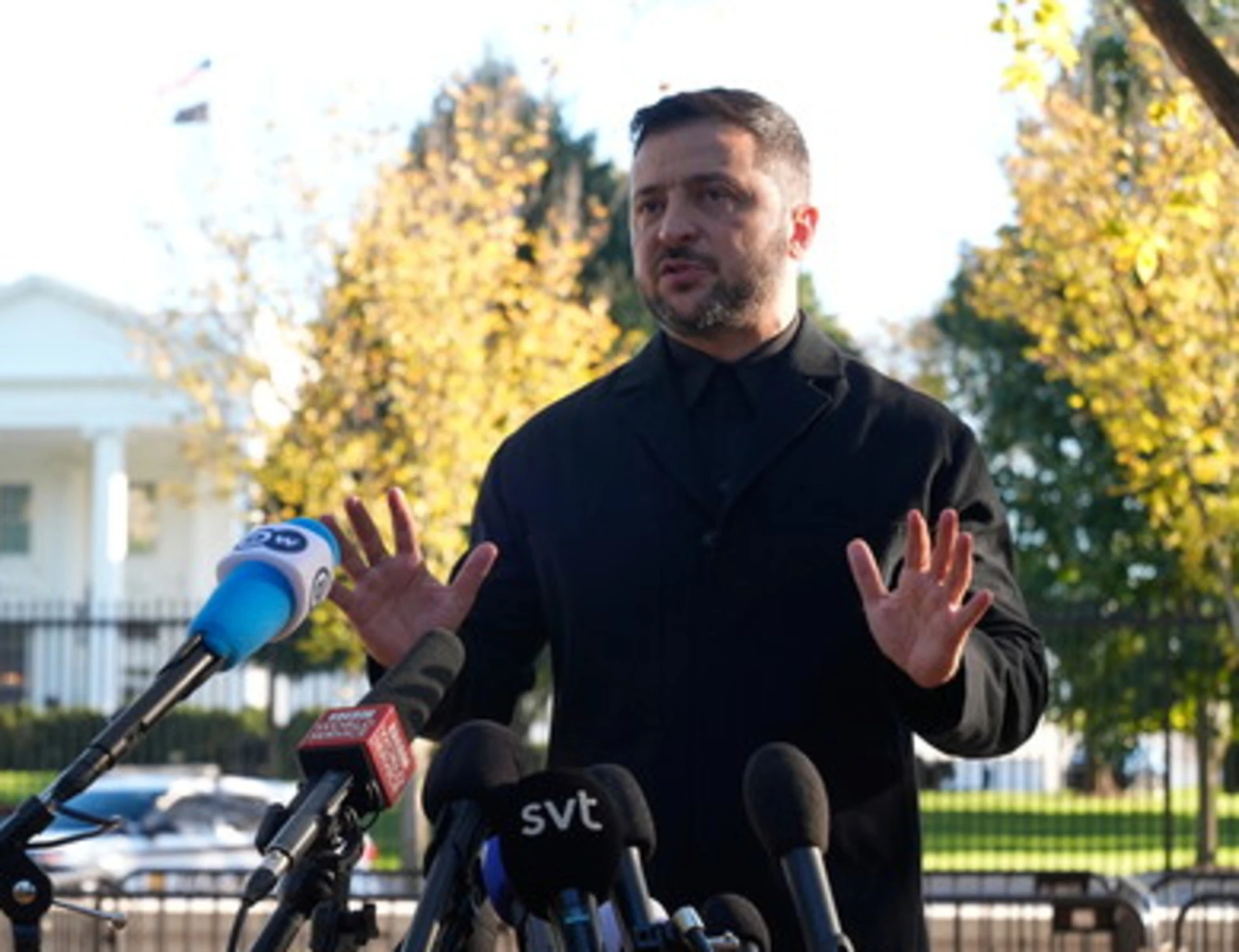 Ucraina, la bordata di Salvini: "Mazzette per pagarsi le mign***"