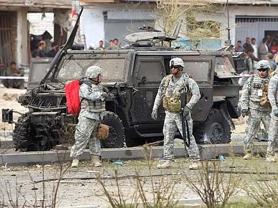 Afghanistan, Talebani assaltano hotel vicino Kabul: almeno 2 morti