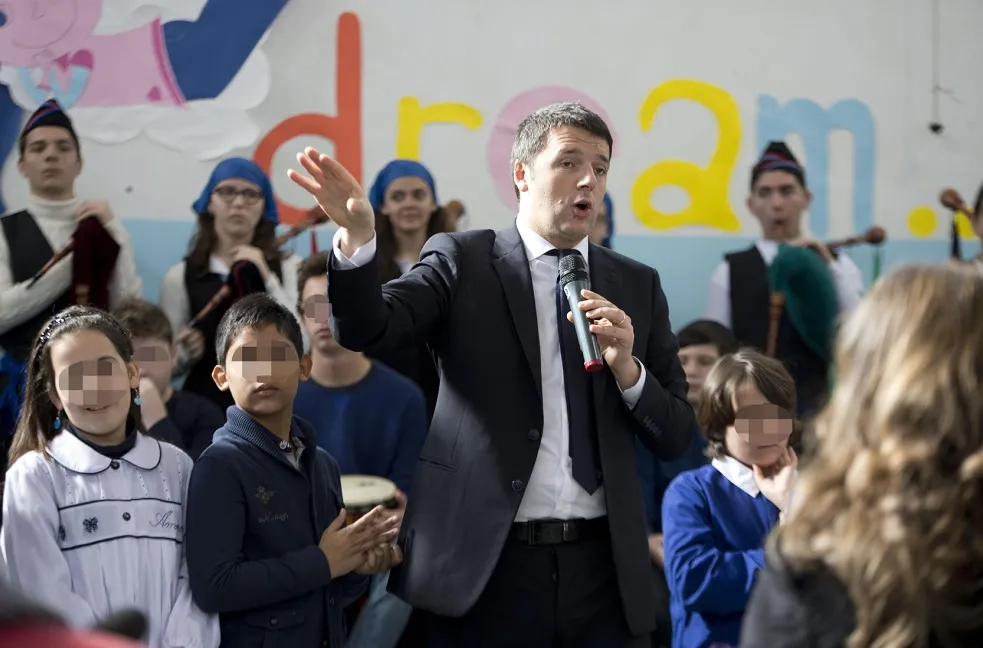 983x648