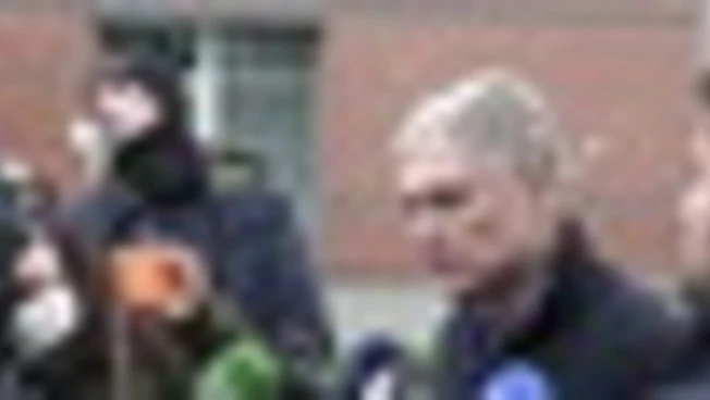 Crans-Montana, il padre di un italiano ferito: "Sta male, ma è vivo"