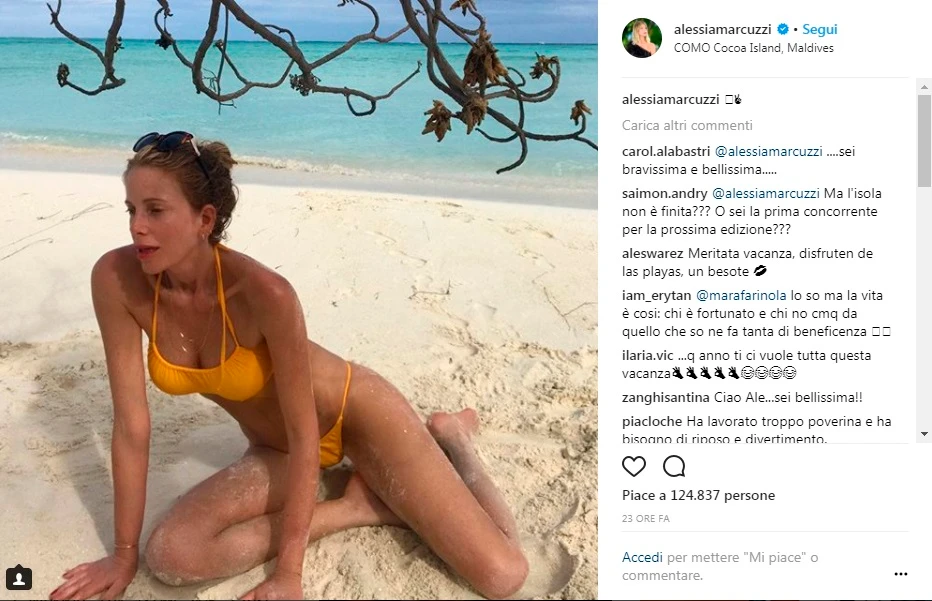Isola dei famosi, addio: Alessia Marcuzzi, la fuga bollente alle Maldive. Foto clamorosa nella sabbia