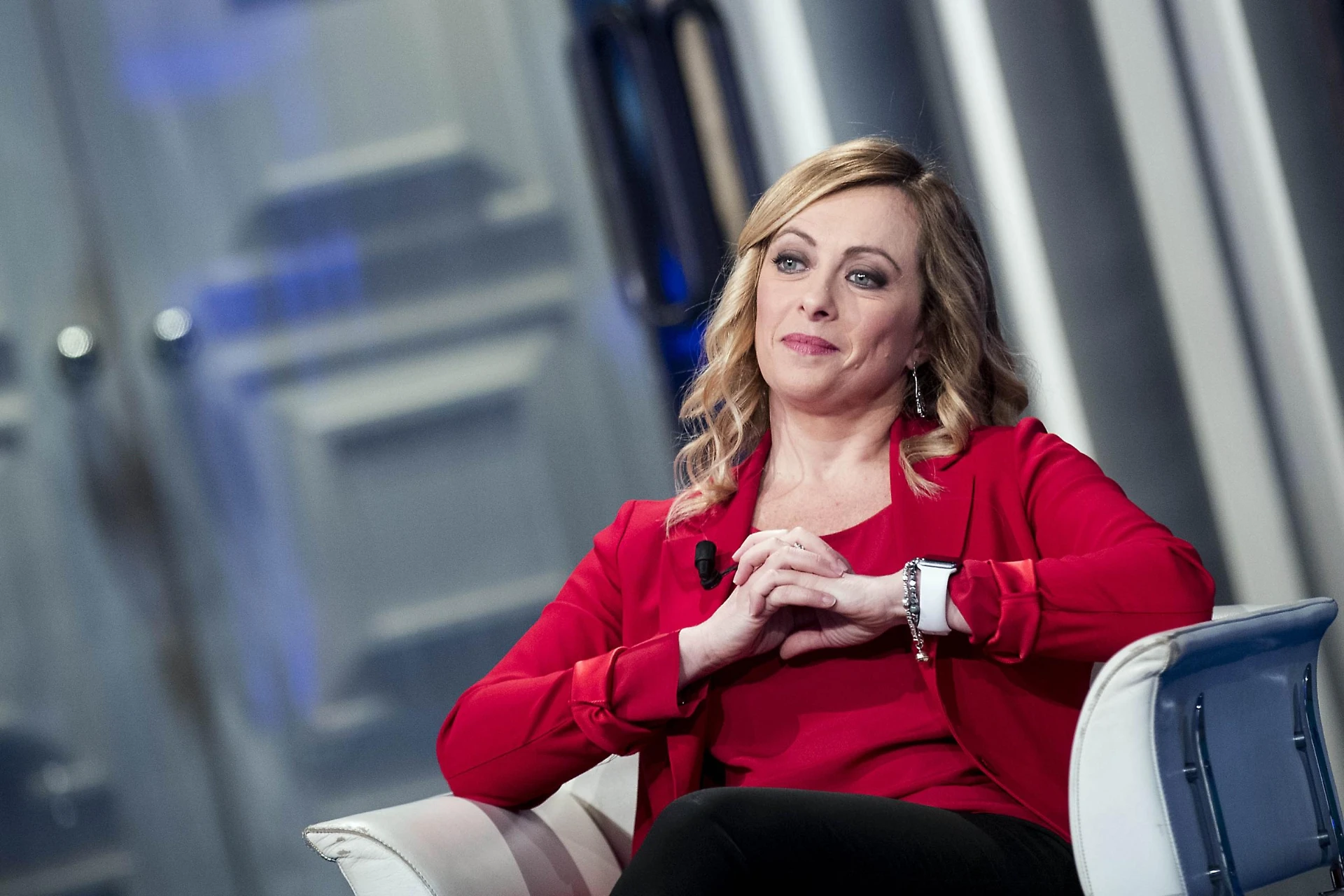 Giorgia Meloni da Vespa, orgoglio destra: "L'ho salvata. Salvini e Berlusconi, io non sono..."