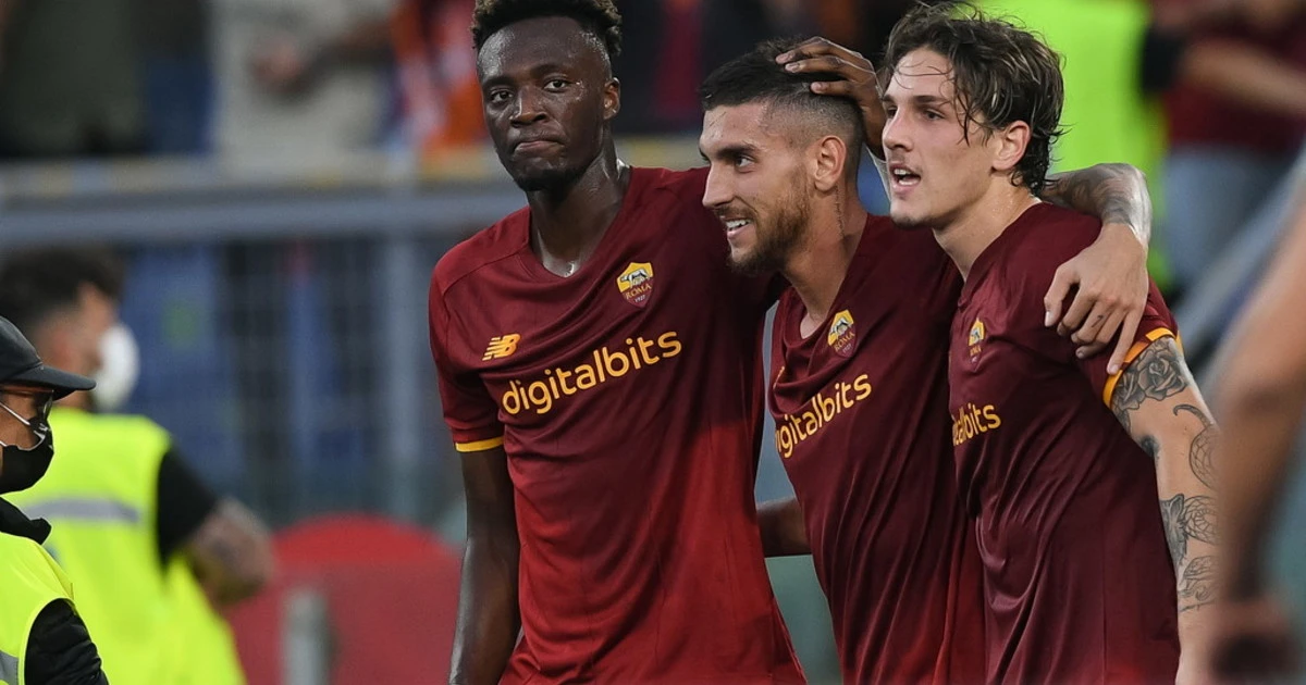 Serie A, la Roma batte all'Olimpico l'Empoli 2-0: in gol Pellegrini e Mkhitaryan. I giallorossi dimenticano il derby