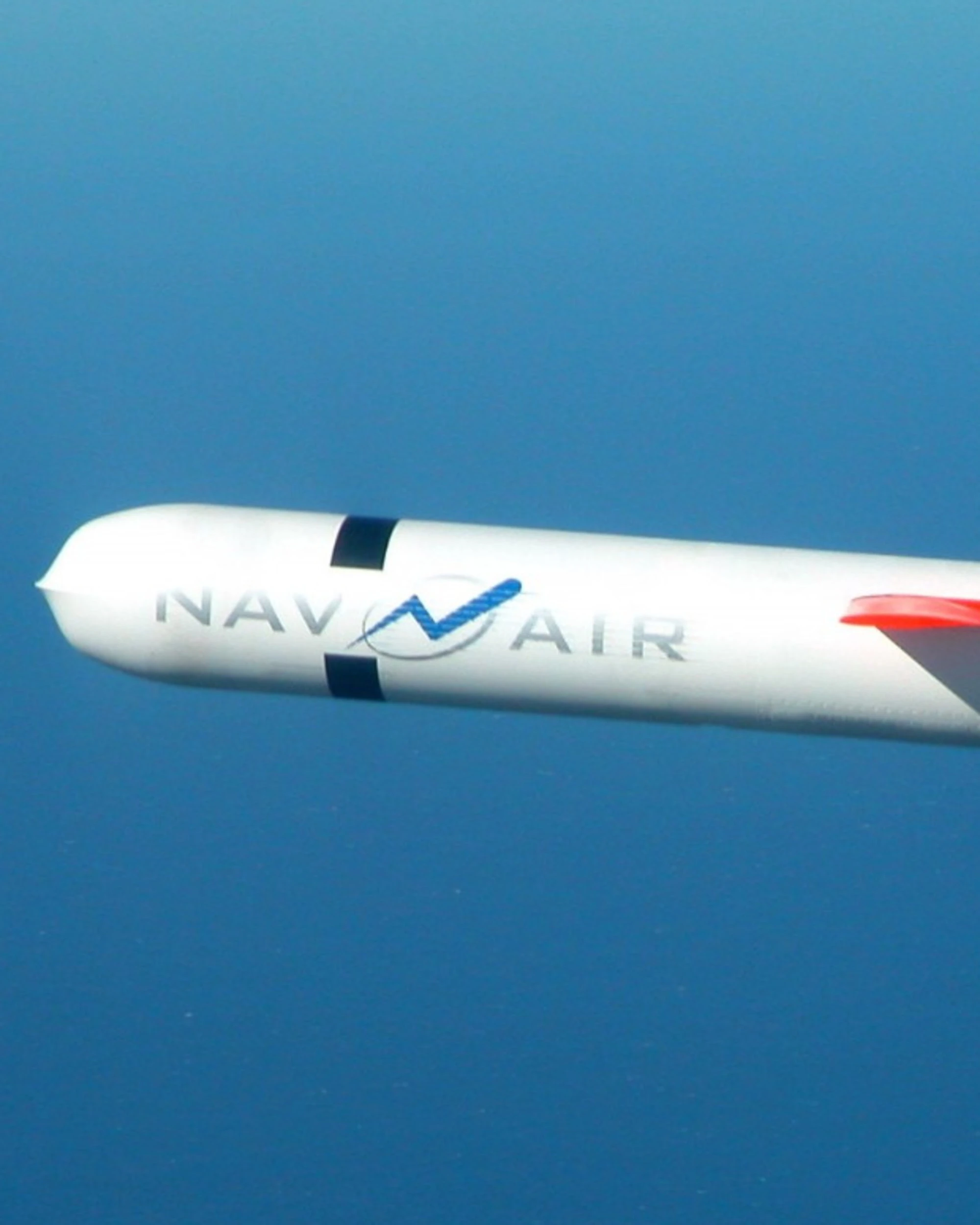 Come funzionano i potenti Tomahawk capaci di centrare bersagli a 2.500 km
