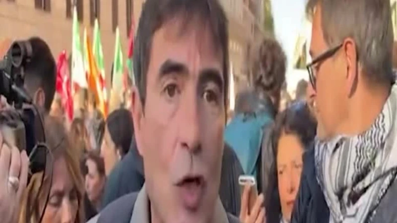 https://media.liberoquotidiano.it/zIGGeMSEIIvPorEY11Wg7AzedmDSIIjR9lb23oj84P4/width:800/quality:90/aW1hZ2VzLzIwMjUvMTAvMDMvMDkzNDM3OTA5LWViZjgwZGIwLTlmMGYtNDAyMi04OWUyLTI3NjM2MjAyZTQ5Ny5qcGc.webp