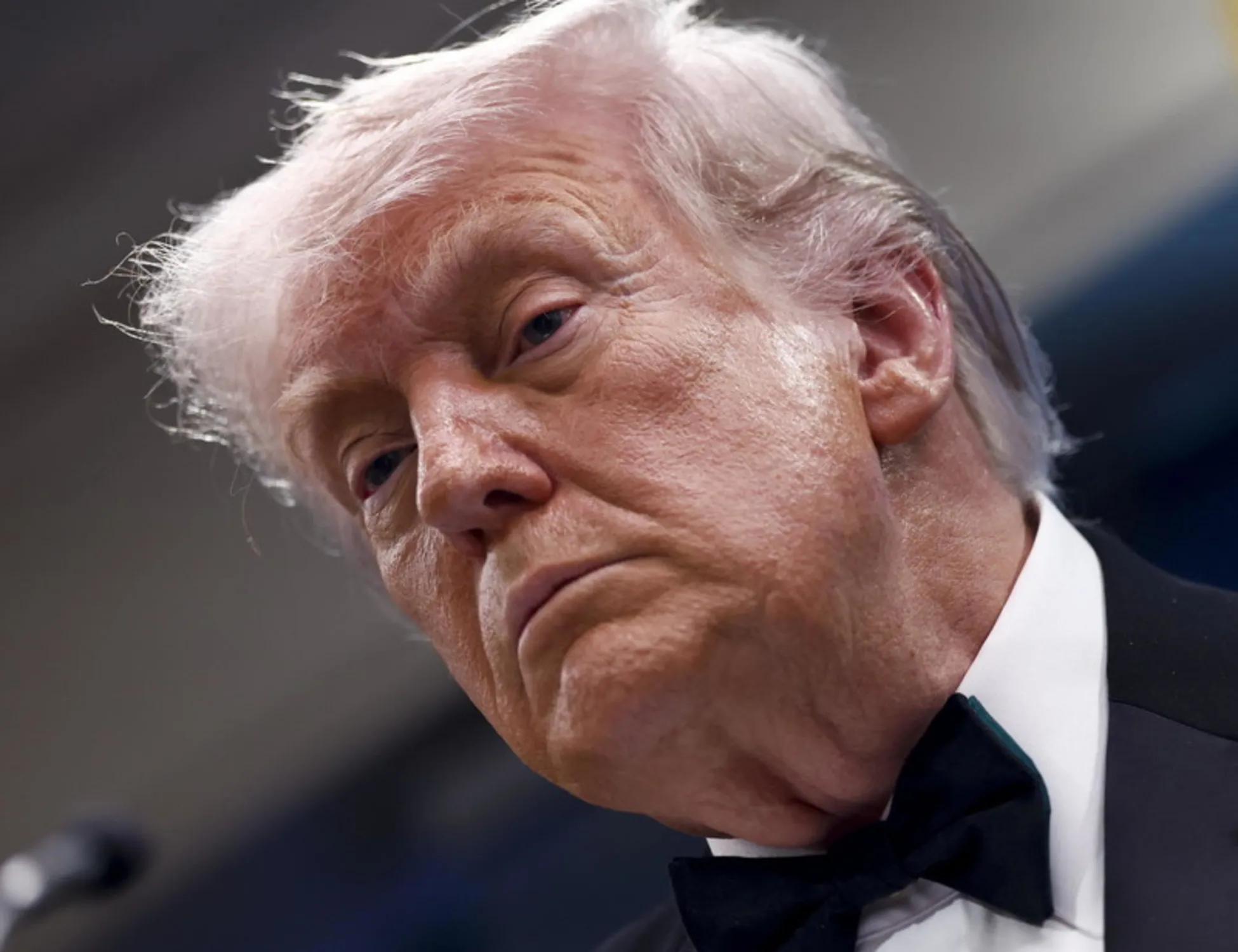 Leggi l'articolo: "Iran al collasso, chiedono di riaprire Hormuz". Emirati, lo strappo: via dall'Opec