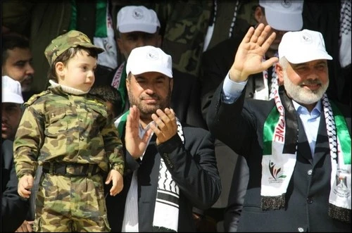 La verità sui tunnel di Hamas Per scavarli schiavizzano i bimbi