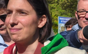 Elly Schlein, cifre false su sanità e difesa contro Giorgia Meloni