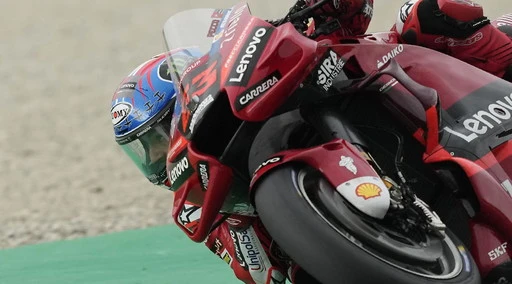 MotoGp, Bagnaia trionfa al Gp del Mugello: festa col Tricolore sulla pista, ecco la classifica del Mondiale