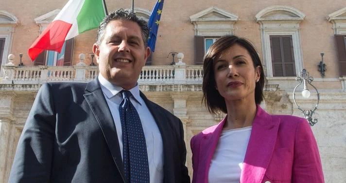 Mara Carfagna e Giovanni Toti, scontro al vertice di Forza Italia sul rapporto con Matteo Salvini